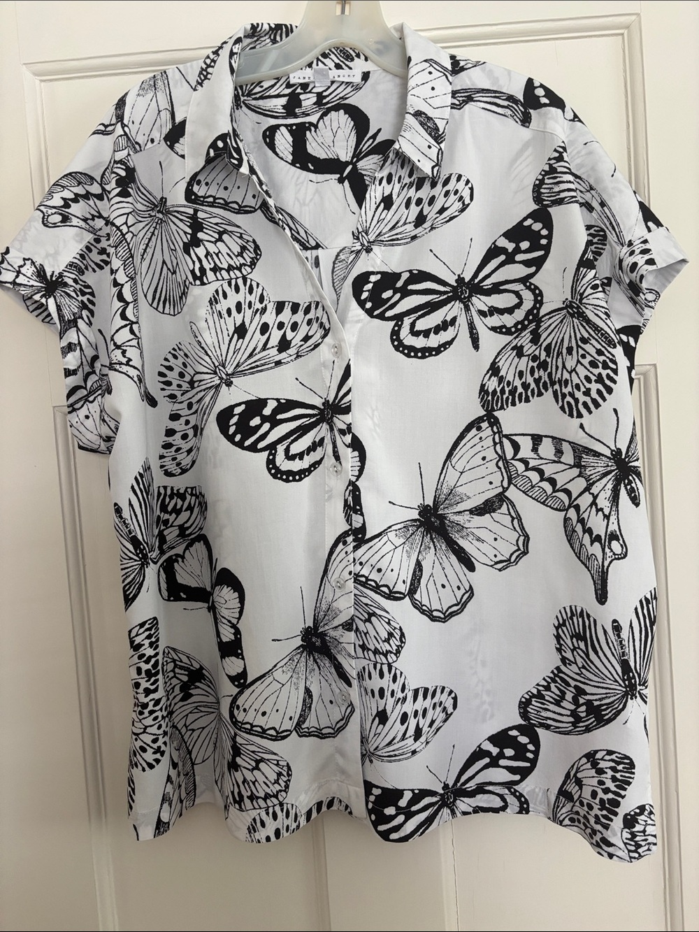 Jane + Delancey  Black & White Butterfly Button-Up Shirt Rayon Blend Size XL